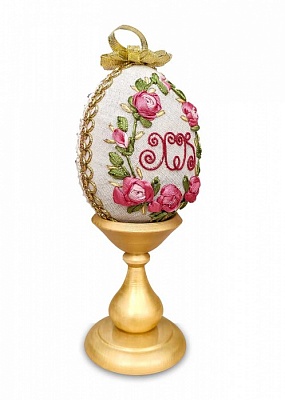 Яйцо пасхальное ручной работы"Христос Воскресе!" (Розы). Серый и розовый лен с золотым кантом